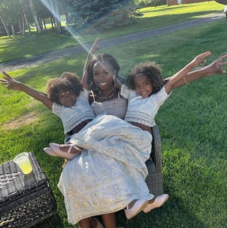 La'Princia with her sisters at the wedding of Landon Brown and Nirja Brown.